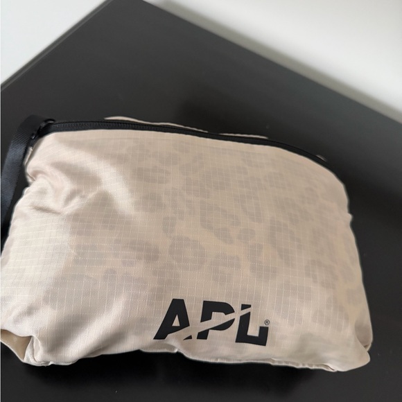 APL Leopard Backpack - Picture 3 of 12